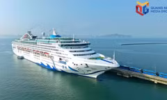 More than 2,300 cruise passengers arrive in Quang Ninh