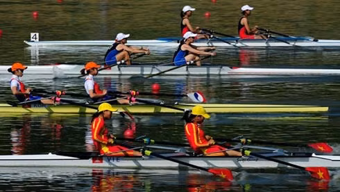 Tran Thi Sam, Pham Thi Thao, Pham Thi Hue and Pham Thi Hai won two golds in rowing doubles and quartet events.