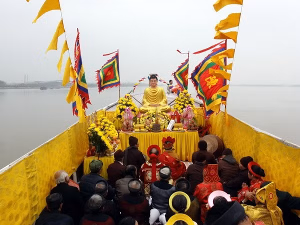 National treasure: Tran Temple Festival aimed at commemorating the great dedication of Tran kings is held annually on the 13th day of the first lunar month. — Photo vietnamtourism.gov.vn