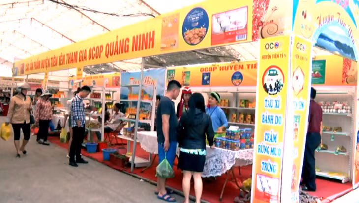 The fair is one of the activities under the OCOP program that helps to promote production, boost and introduce OCOP products during the Lunar New Year (Tet holiday).