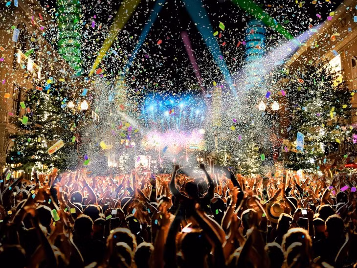 A New Year’s Countdown Party will also feature interesting sound and light performances. (Illustration photo)