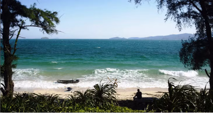 Hong Van beach 
