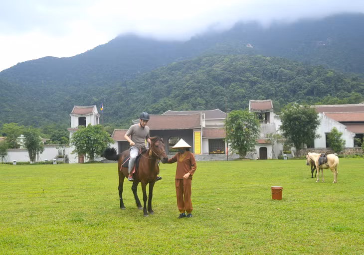 Horse riding experience at Yen Tu Legacy