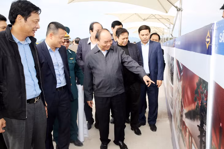 PM Nguyen Xuan Phuc surveyed the Quang Ninh Airport project