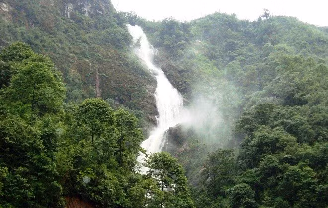 Thac Bac (Silver Waterfall) in Sapa