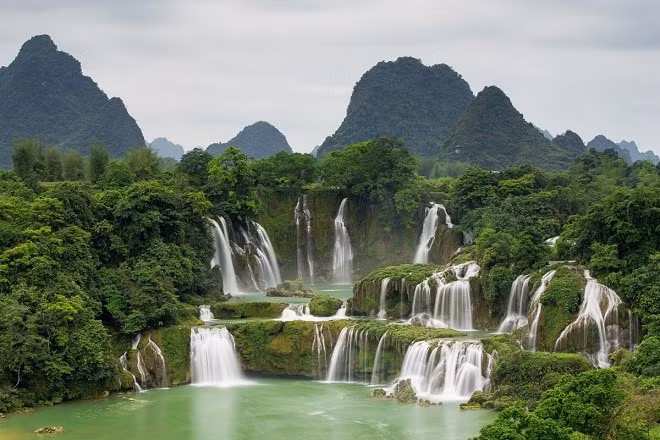 Ban Gioc Waterfall in Cao Bang