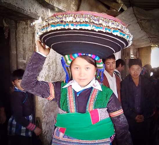 Impressive costume of a Mong girl