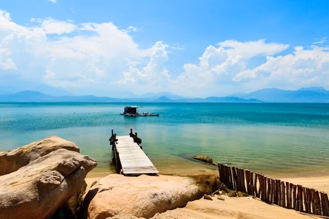  ideal beaches and bays to travel in march hinh 7 Robinson Island in Cam Ranh Bay in the southern coastal province of Khanh Hoa