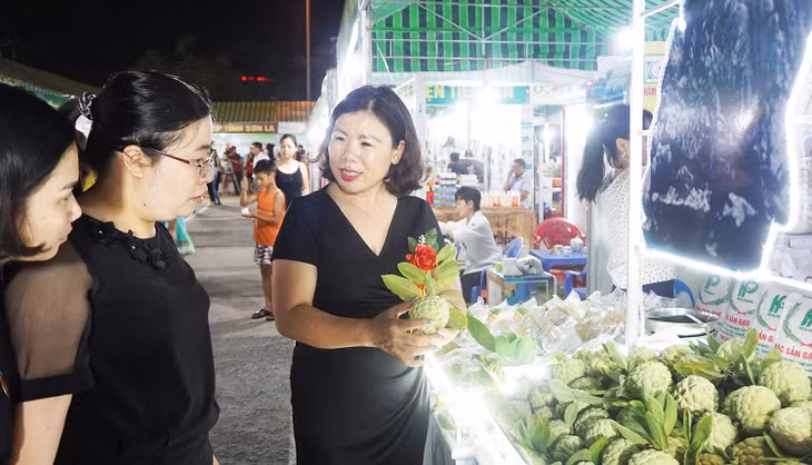 Dong Trieu custard apples were displayed at Quang Ninh OCOP Connection Week 2019