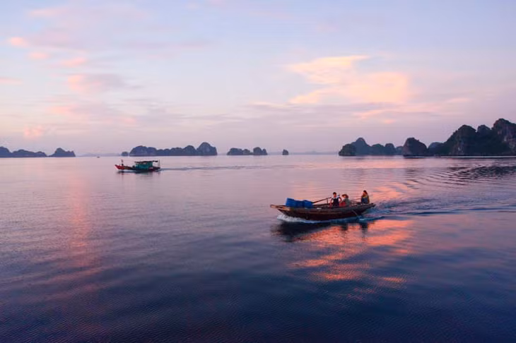 Sunrise on Bai Tu Long Bay