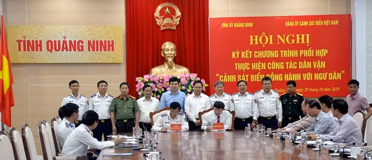 The signing ceremony 