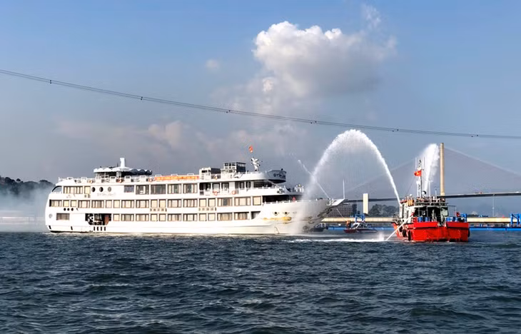 Fire prevention and fighting drills on tourist boats are maintained