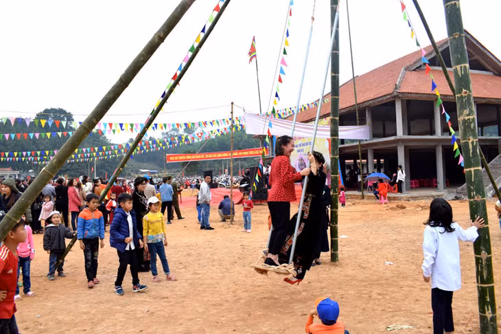 The festival plays a very important role in preserving and developing unique cultural value of this ethnic group