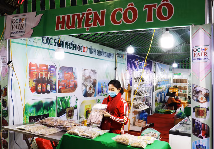The stall of Co To district