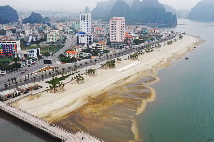 Hon Gai artificial beach will have welcomed tourists since May 1.