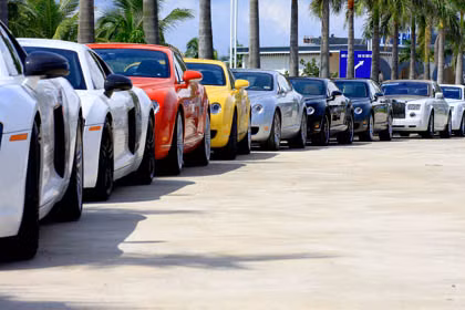 Supercars in Ha Long ảnh 3
