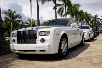 Supercars in Ha Long ảnh 2