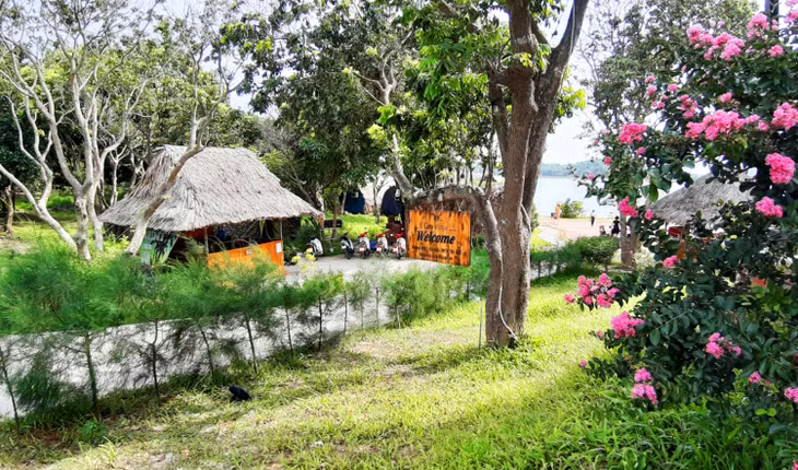 Romantic road leading to Coto Villag