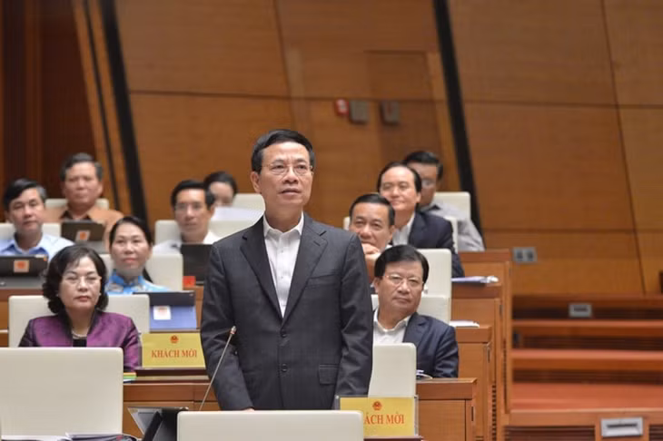 Minister of Information and Communications Nguyen Manh Hung.