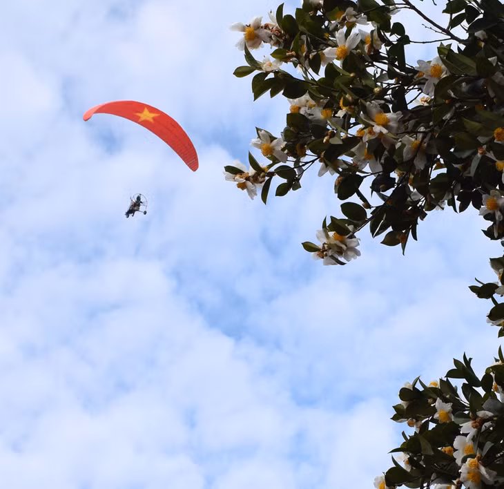 The paragliding program named 