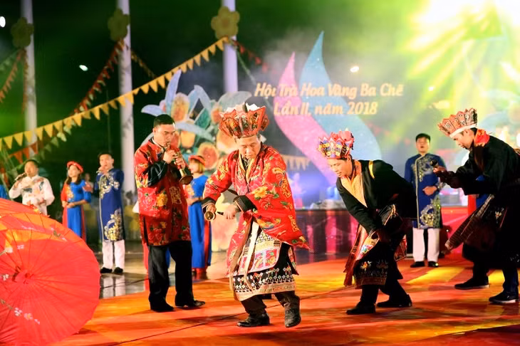 The art performance on traditional rituals of Dao people in Ba Che.
