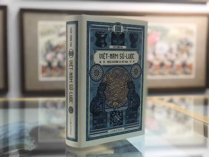 Việt Nam Sử Lược (Outline of History in Viet Nam) is available at bookstores nationwide. Photo: VGP