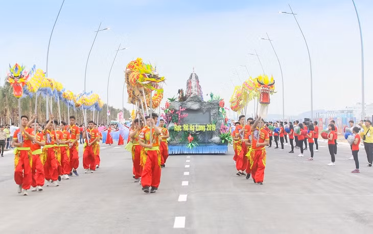 Ha Long Carnival 2019.