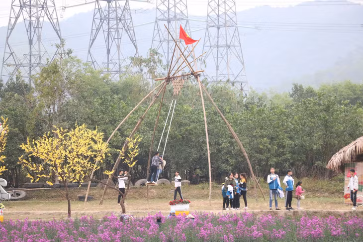 Tourists are able to take part in some interesting folk games.