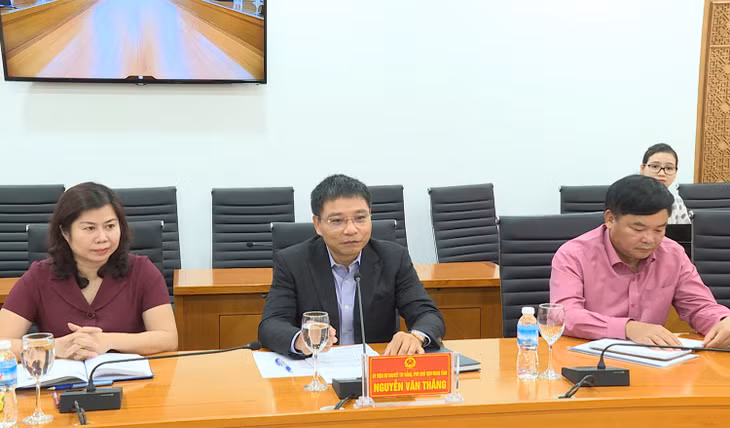 Vice Chairman Nguyen Van Thang asked relevant sectors and deparments to coolaborate with the Association of Vietnamese Scientists and Experts to implement all the plan’s contents.
