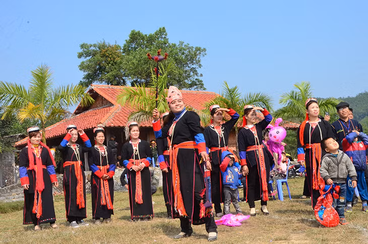 Dao Thanh Y ethnic group village festival in Bang Ca commune will be one of the 4 activities happened in Hoanh Bo during the National Tourism Year 2018.