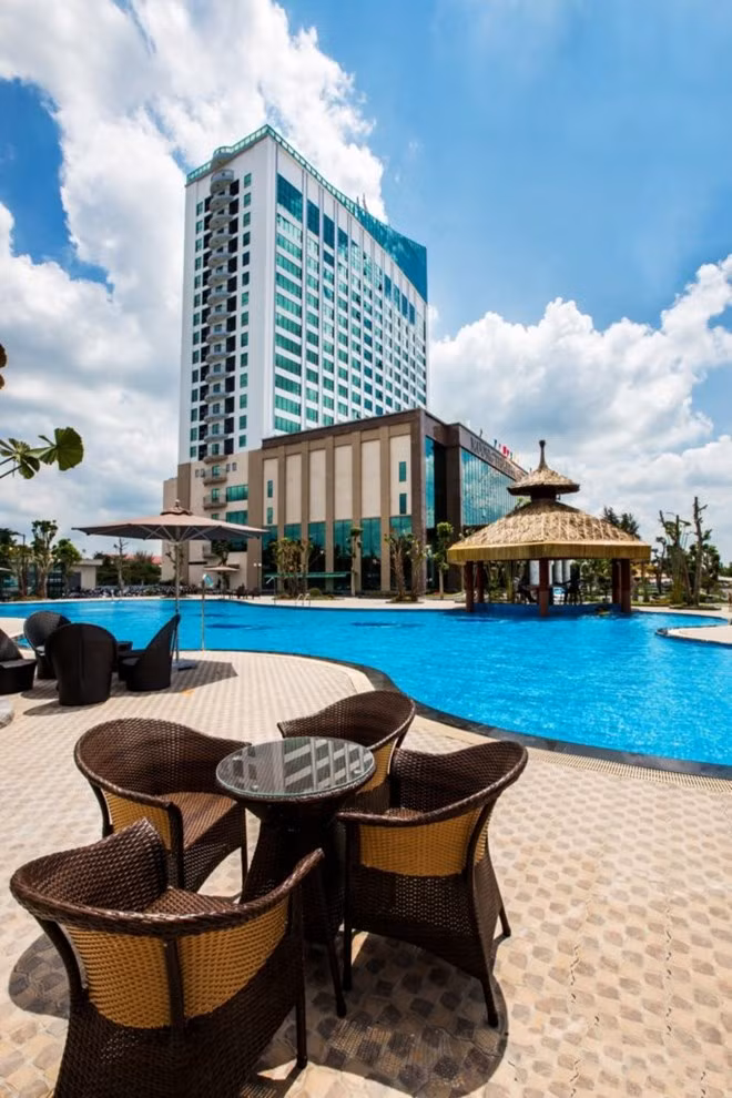 Muong Thanh Luxury Can Tho wins MICE ASEAN Venue Standard prize. (Photo: Muong Thanh Group)