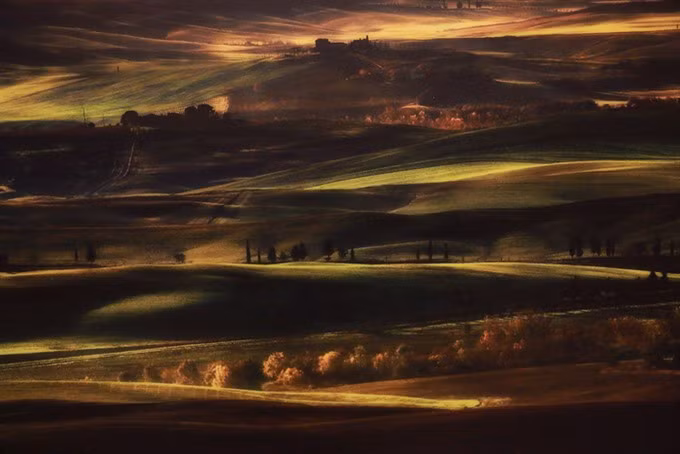 Serene: An early morning scene taken by Giuseppe Tomelleri (Italy) won a FIAP gold medal.