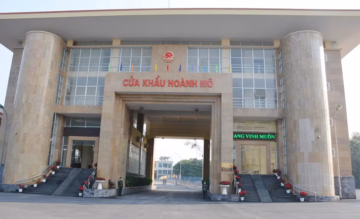 Hoanh Mo Border Gate in Binh Lieu District 