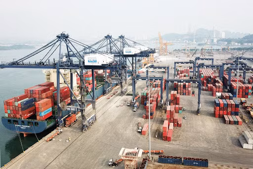 Cai Lan Port (Photo: Quang Ninh Newspaper)