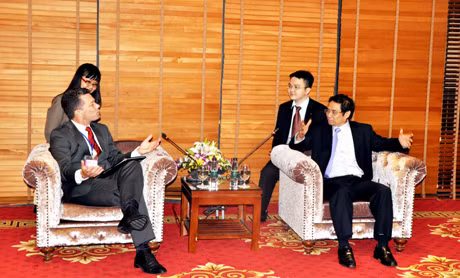 The meeting was then followed by a courtesy reception with Mr. Andrew Grant, Director of Mc Kinsey's Singapore Office. 