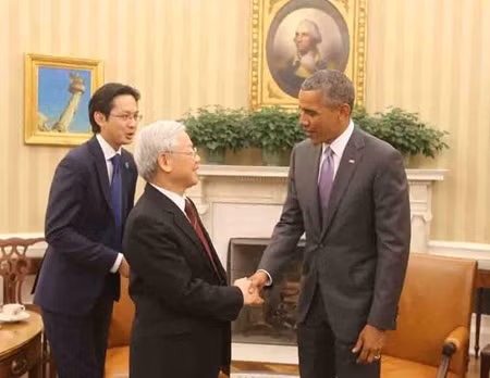 The US President Barrack Obama welcomes Party General Secretary Nguyen Phu Trong during his historic visit to the US. Obama expressed his hope for stronger bilateral ties. — VNA/VNS Photo Tri Dung