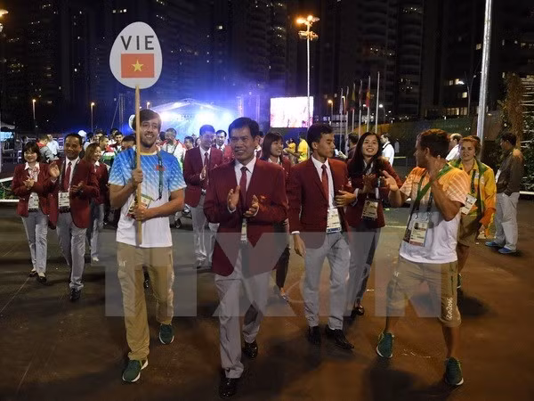 Vietnamese delegation welcomed in Rio de Janeiro on August 1 (Photo: AFP/VNA)