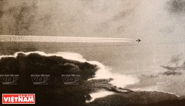 A B52 bomber on the sky