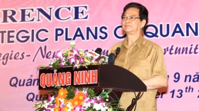  PM Dung speaking at the conference 