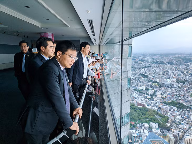 Quang Ninh's delegation visited Yokohama Landmark Tower