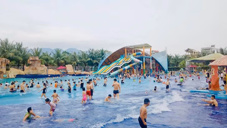 Ha Lan Water Park - a tourist attraction