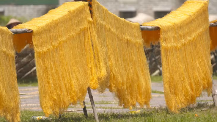 Make vermicelli noodles in Cu Da village