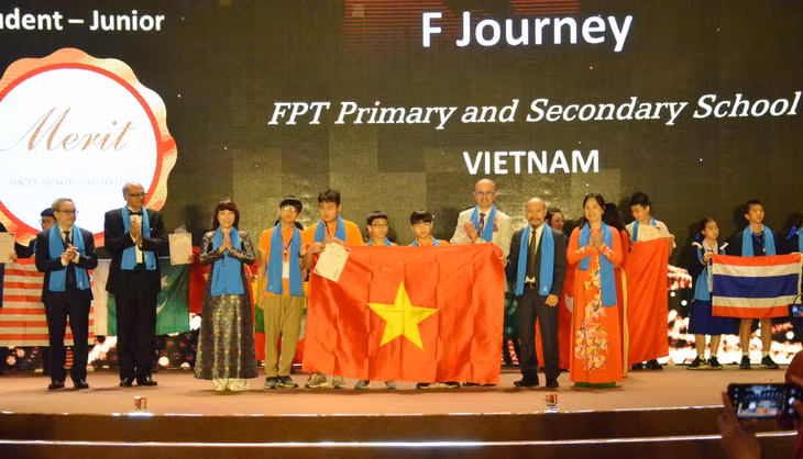 F Journey of FPT Primary and Secondary School from Vietnam was awarded Certificate of Merit