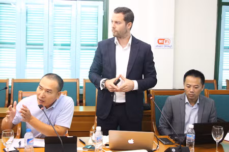 Representative of Mister Loo AG Company is presenting the project building a synchronous system of public toilets with international standard in Quang Ninh province.
