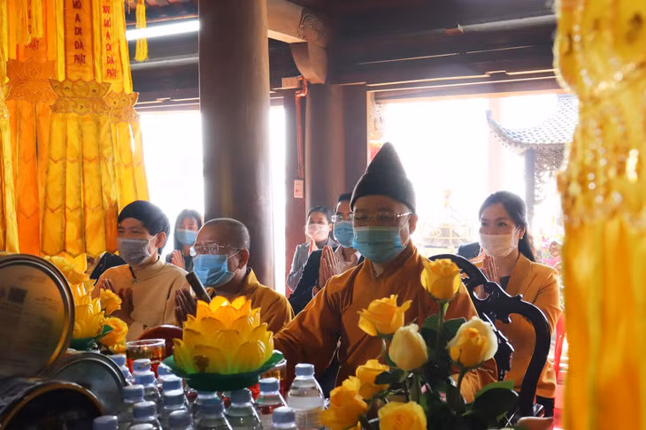 Though this year’s event was downsized due to the emergence of the SARS-CoV-2 virus in Vietnam, rituals still maintained parts of their long-standing traditions.