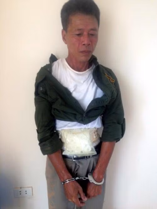 Pham Binh Trong and the exhibit (Photo: VNA)