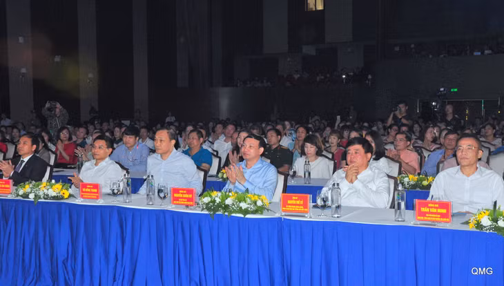 Central leaders and Quang Ninh leaders attend the event