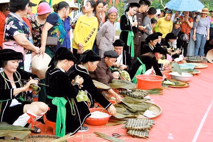 San Diu people in Hai Lang Commune make traditional cakes