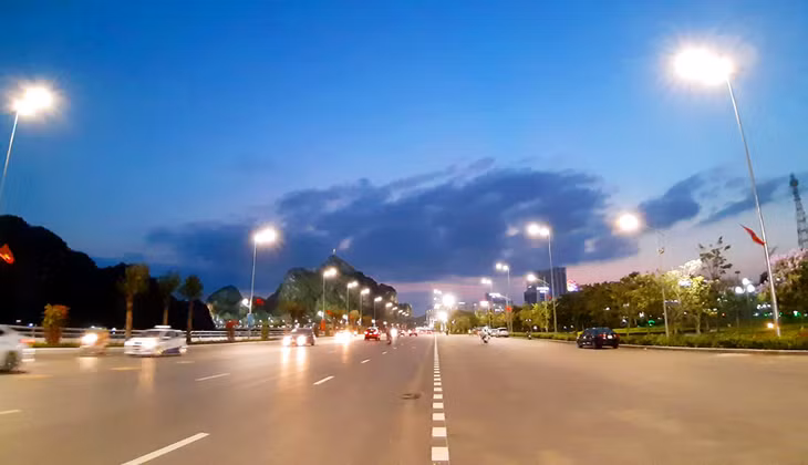 The road looks miraculous at night thanks to a smart lighting system 