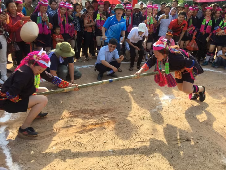 Exciting competing sport activities such as tug of war, crossbow shooting, stilt walking, stick pushing etc